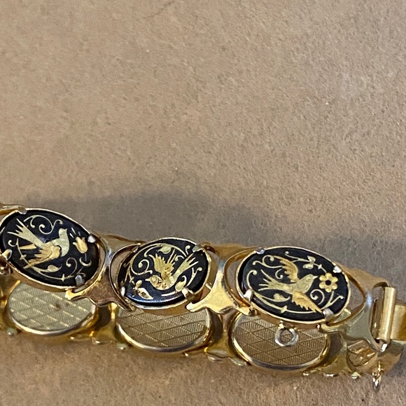 Damascene Goldtone Bracelet - Picture 4 of 9